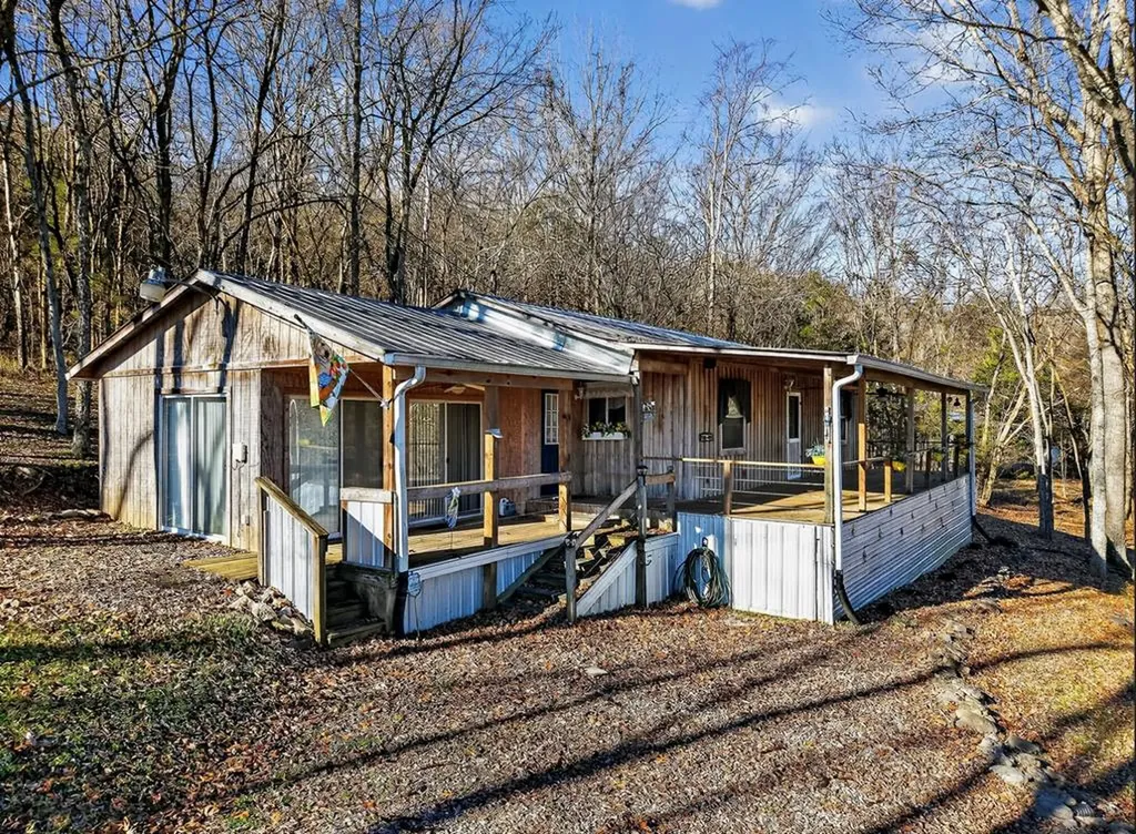 156 Spalding Bell Lane Gainesboro TN 38562