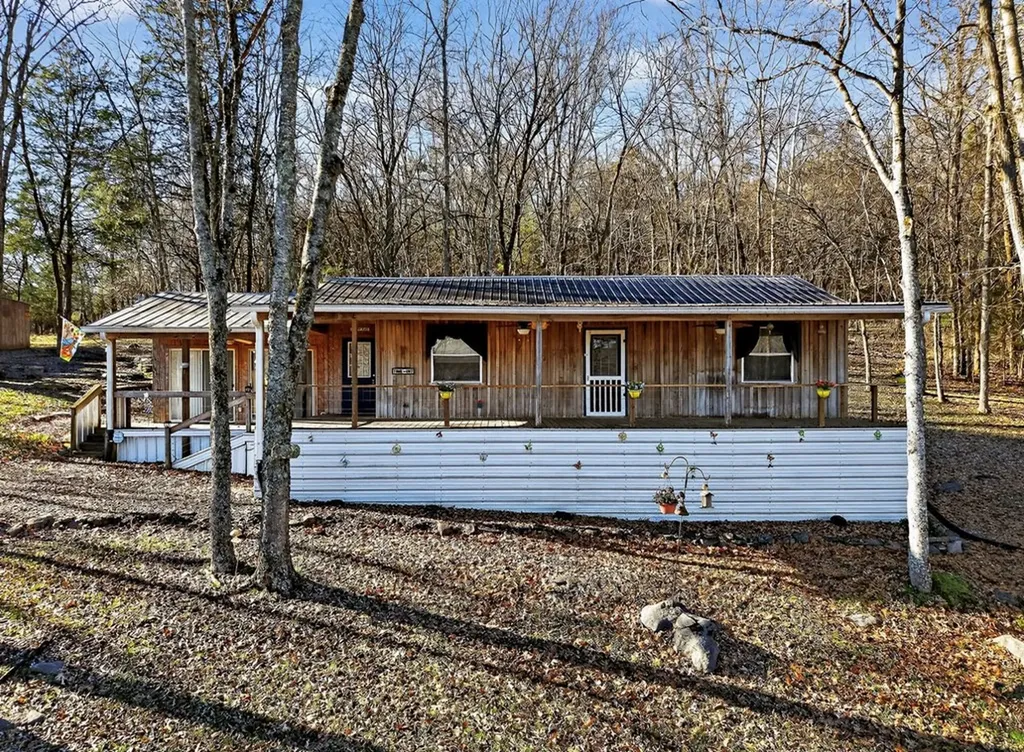 156 Spalding Bell Lane Gainesboro TN 38562