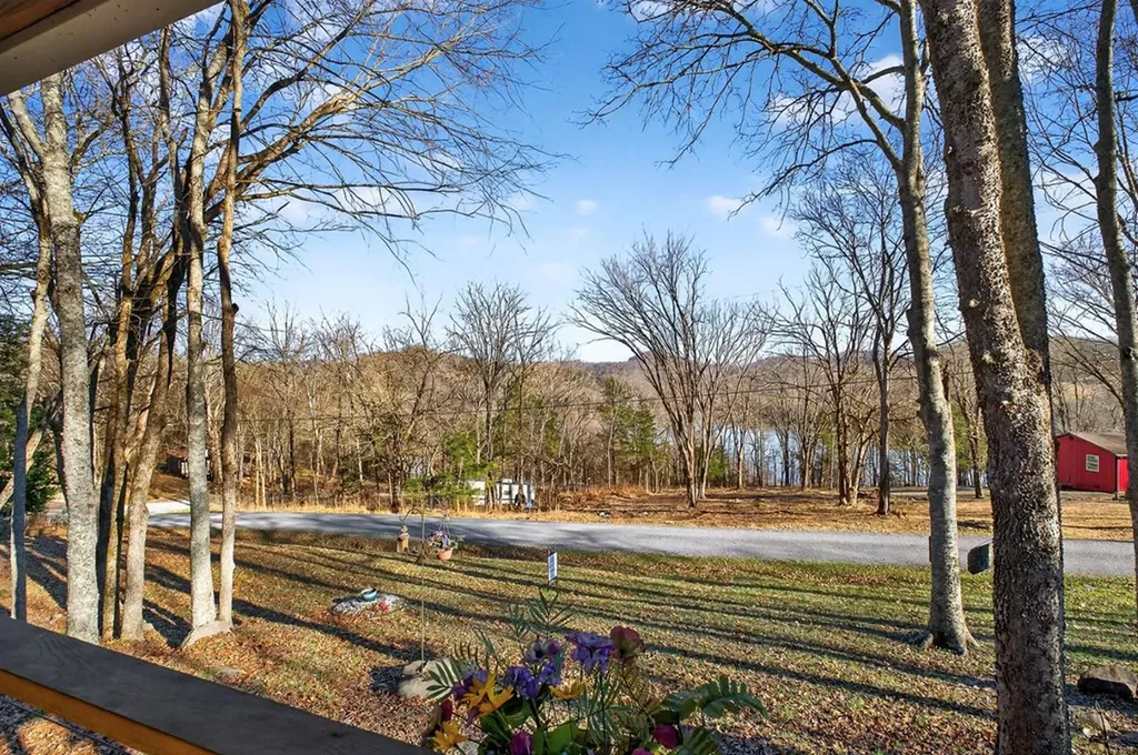 156 Spalding Bell Lane Gainesboro TN 38562