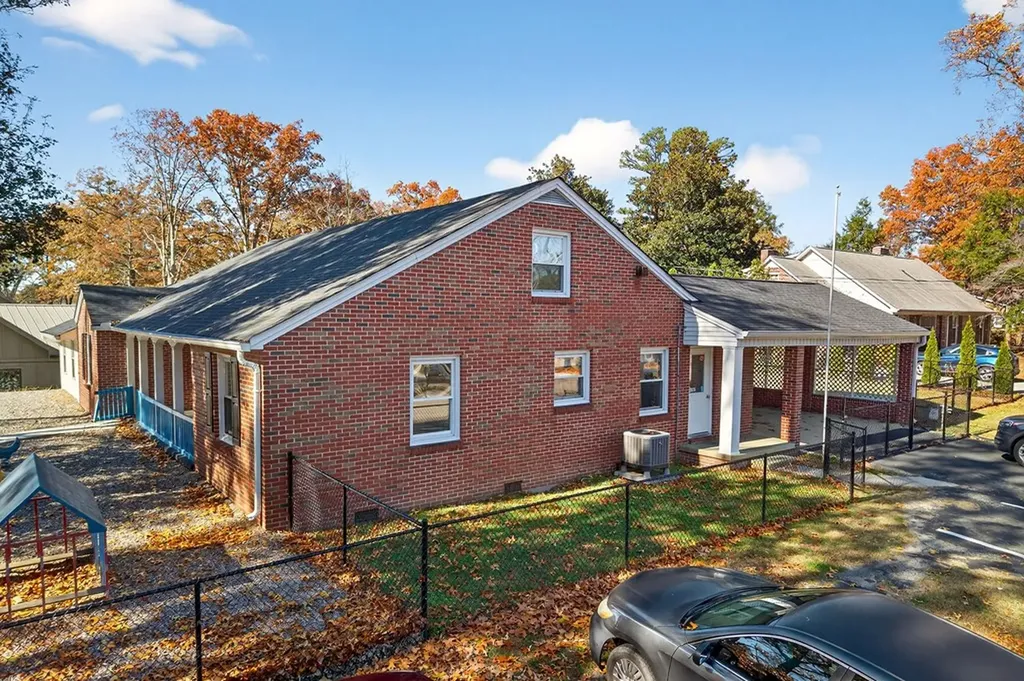 520 E 10th Street Cookeville TN 38501