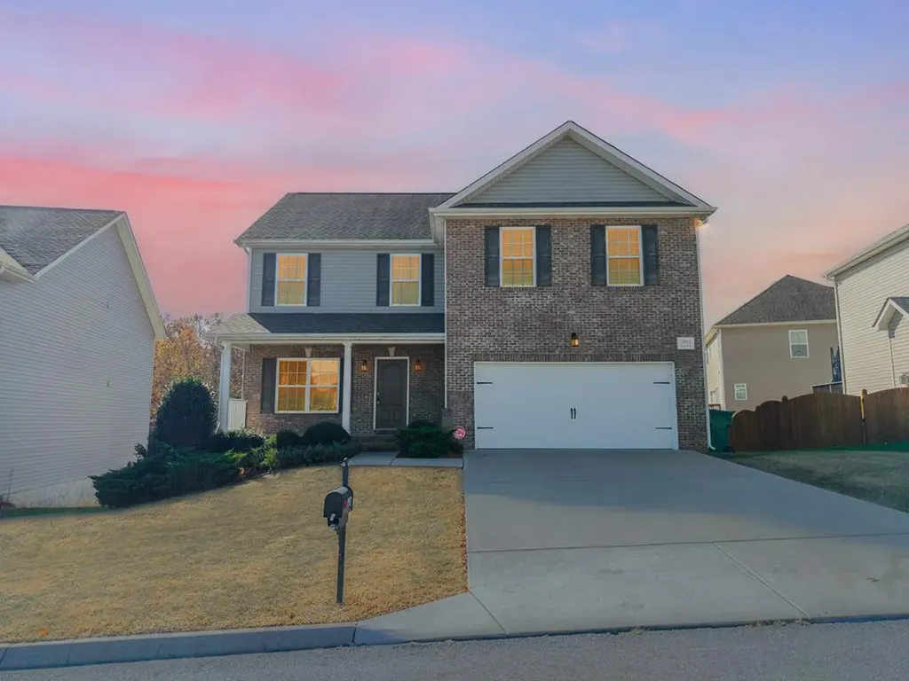 1912 Mahogany Wood Trail Knoxville TN 37920