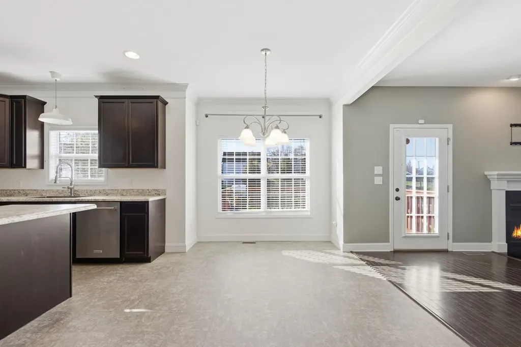 1912 Mahogany Wood Trail Knoxville TN 37920