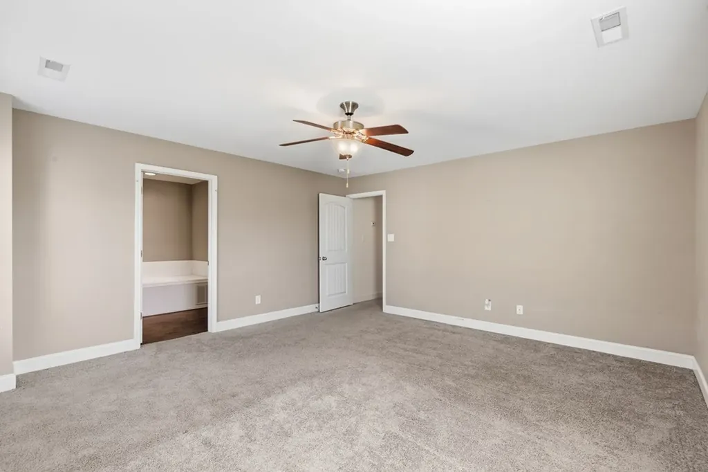 1912 Mahogany Wood Trail Knoxville TN 37920