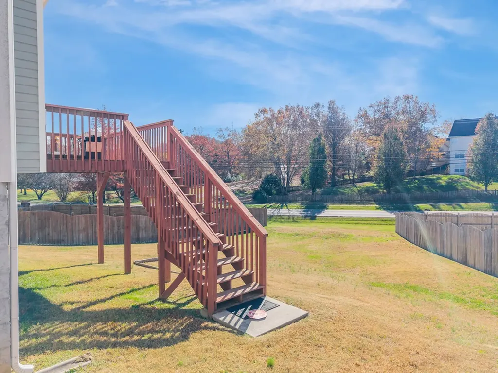 1912 Mahogany Wood Trail Knoxville TN 37920