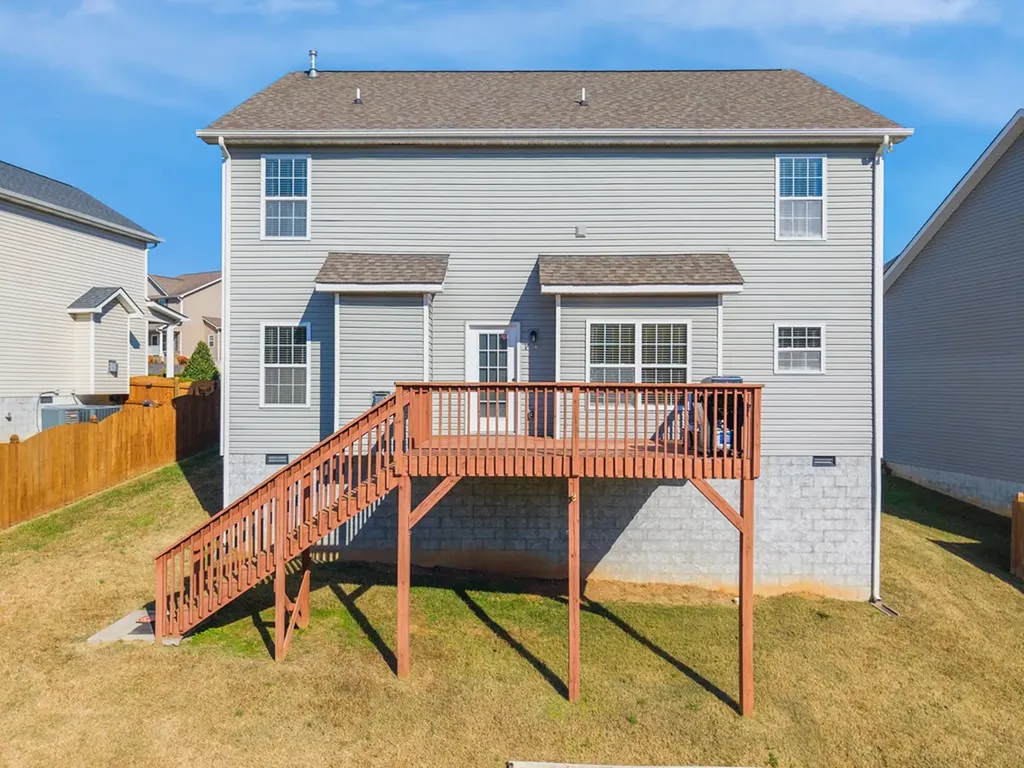 1912 Mahogany Wood Trail Knoxville TN 37920