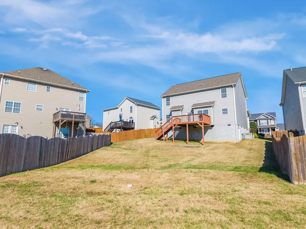 1912 Mahogany Wood Trail Knoxville TN 37920