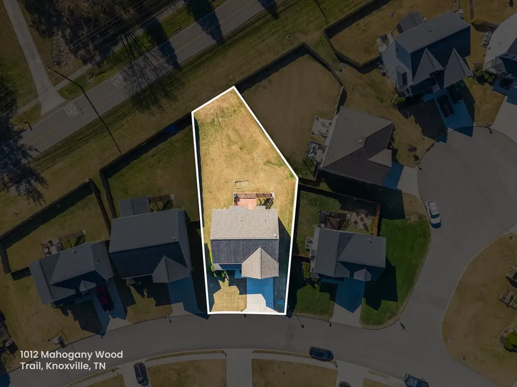 1912 Mahogany Wood Trail Knoxville TN 37920