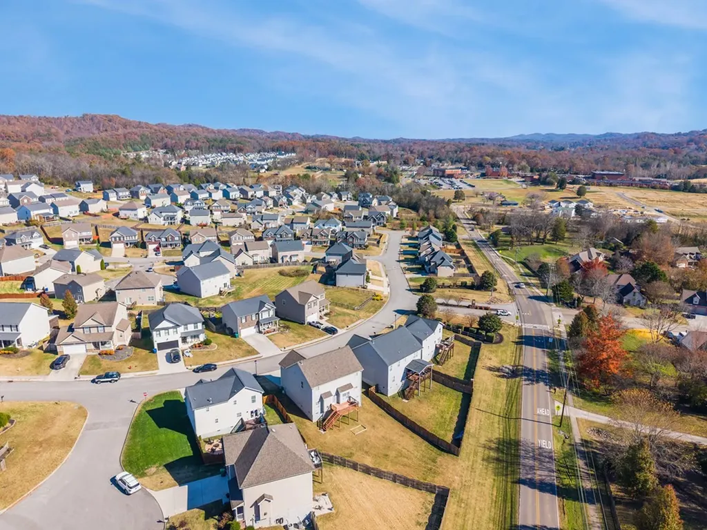 1912 Mahogany Wood Trail Knoxville TN 37920