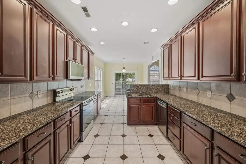 2651 James Edmon Court Murfreesboro TN 37129