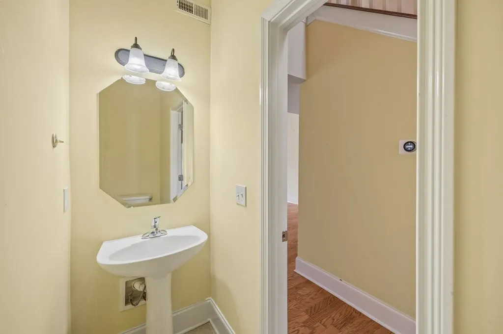 2651 James Edmon Court Murfreesboro TN 37129