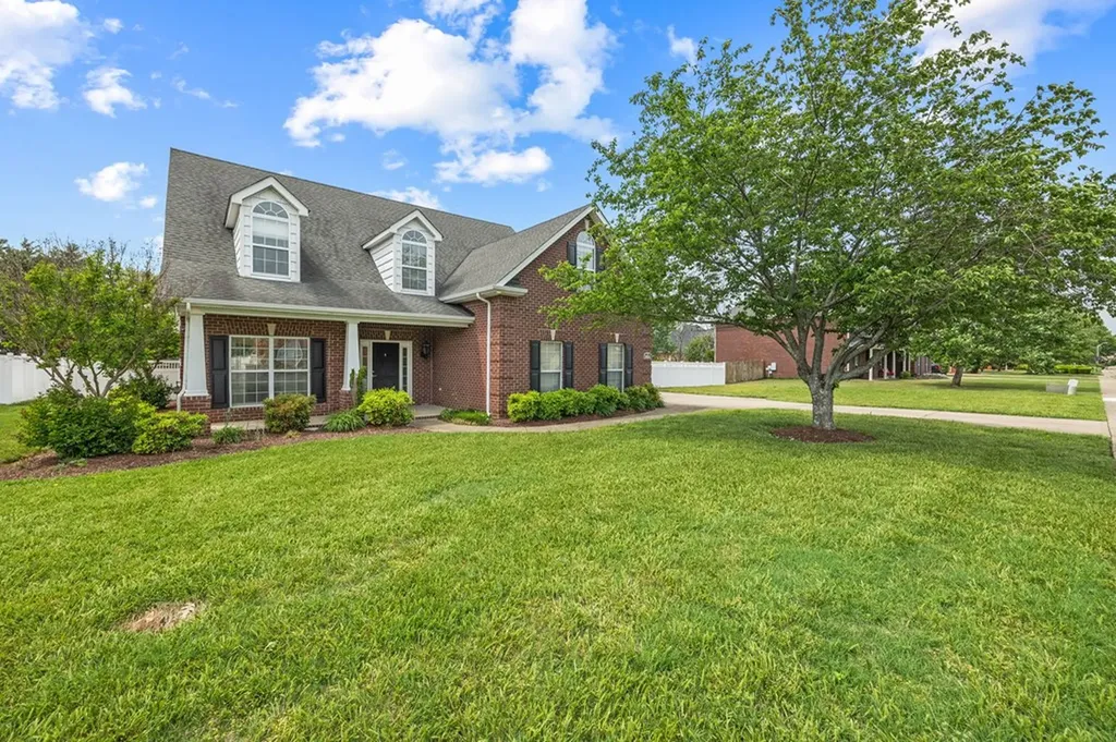 2651 James Edmon Court Murfreesboro TN 37129