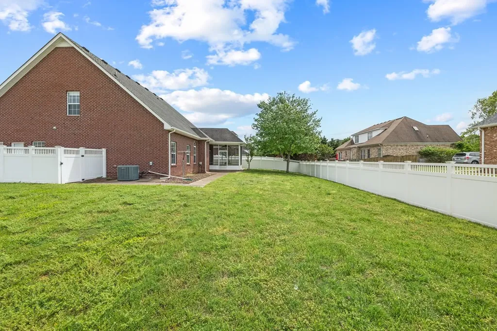2651 James Edmon Court Murfreesboro TN 37129