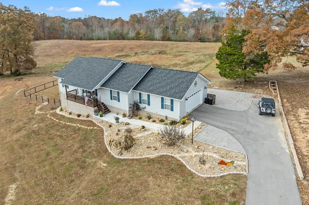 1909 Alex Lane Cookeville TN 38506