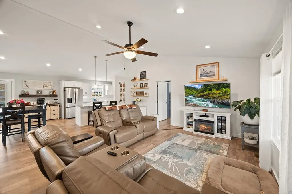 1909 Alex Lane Cookeville TN 38506