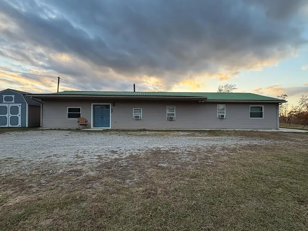 3065 Willow Grove Highway Allons TN 38541