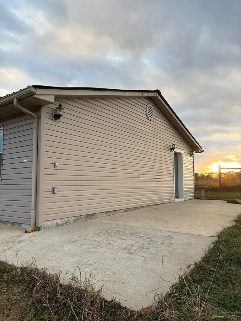 3065 Willow Grove Highway Allons TN 38541