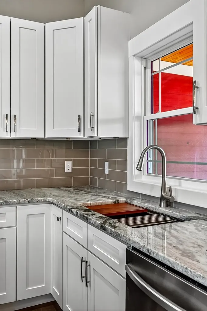 196 Dairy Barn Sparta TN 38583