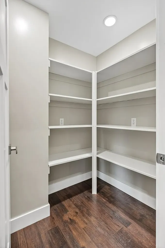 196 Dairy Barn Sparta TN 38583