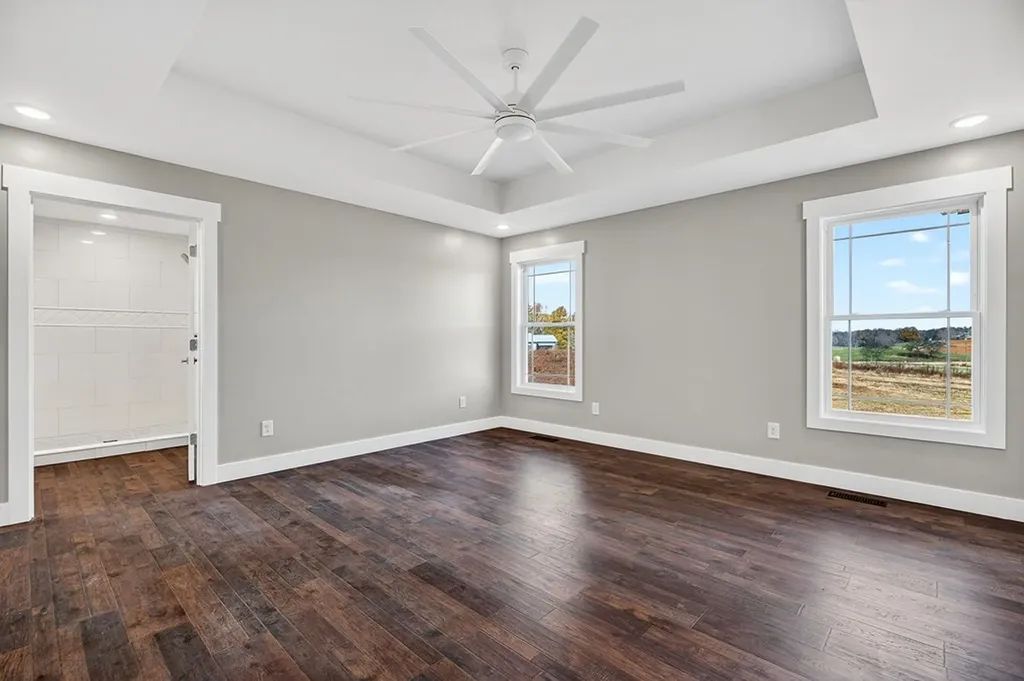 196 Dairy Barn Sparta TN 38583