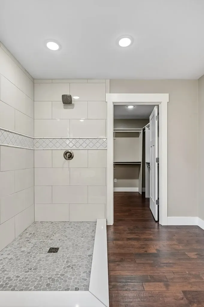 196 Dairy Barn Sparta TN 38583