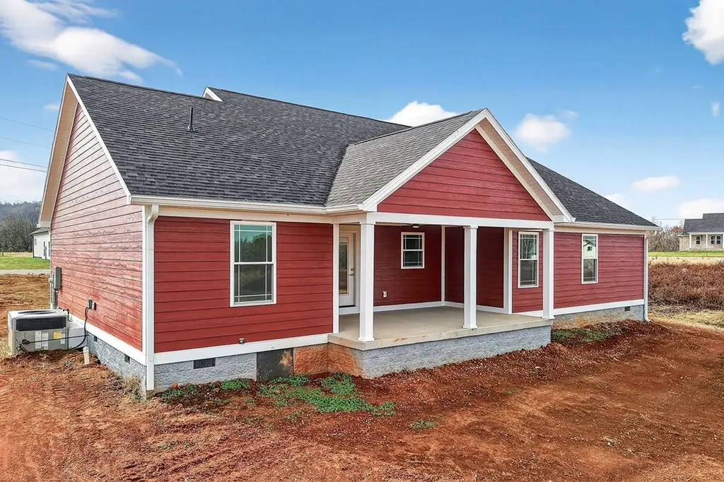 196 Dairy Barn Sparta TN 38583