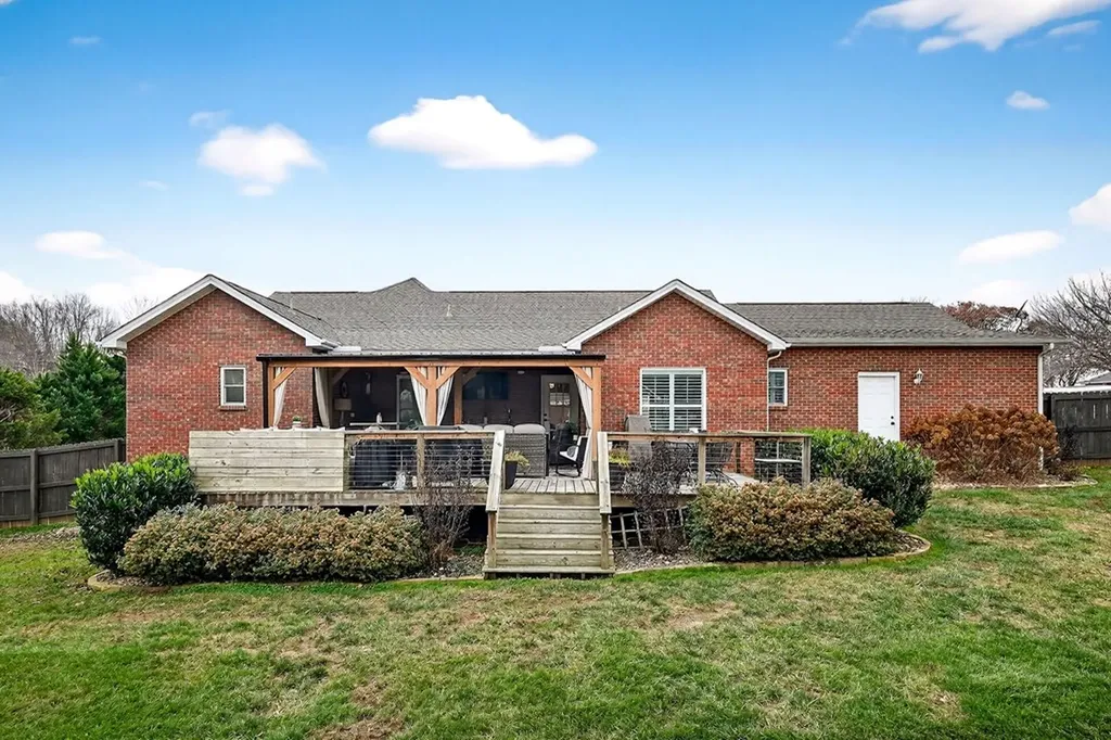 1019 River Bend Drive Cookeville TN 38506