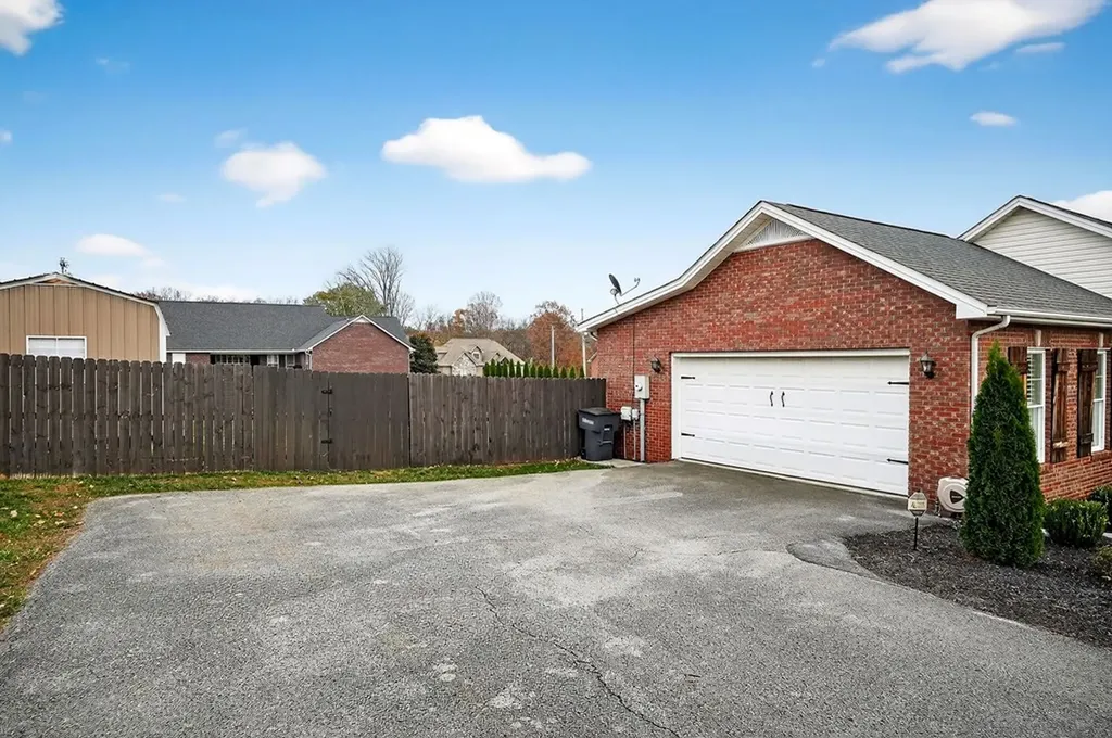 1019 River Bend Drive Cookeville TN 38506