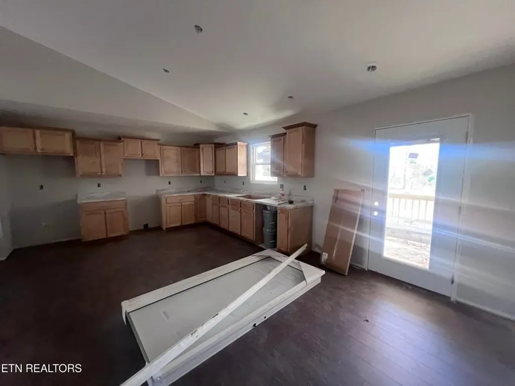 512 Street Anthony Drive Jamestown TN 38556