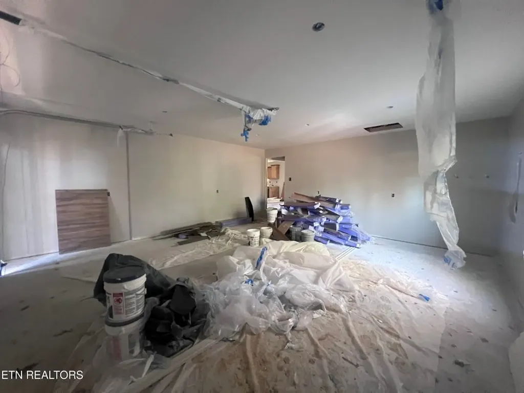 512 St. Anthony Drive Jamestown TN 38556