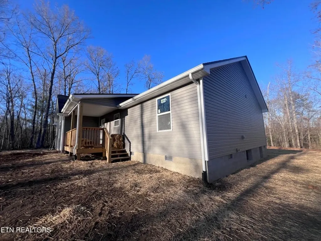 512 St. Anthony Drive Jamestown TN 38556