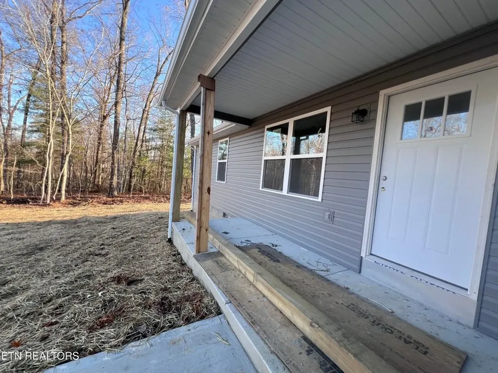 512 St. Anthony Drive Jamestown TN 38556