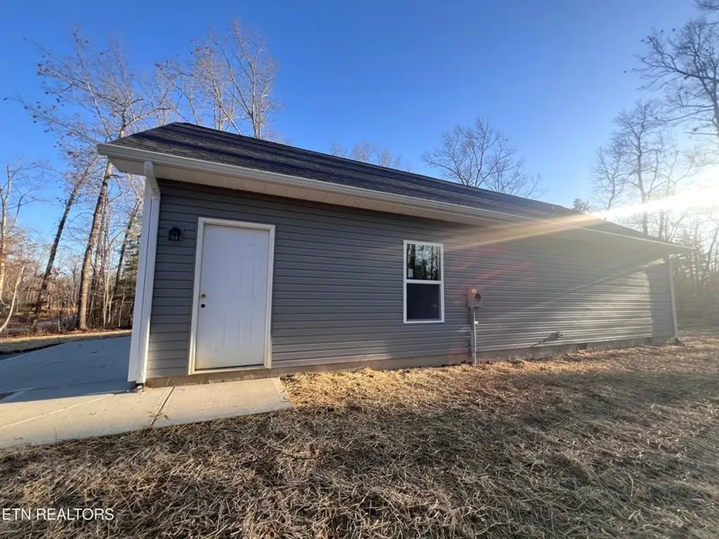 512 St. Anthony Drive Jamestown TN 38556