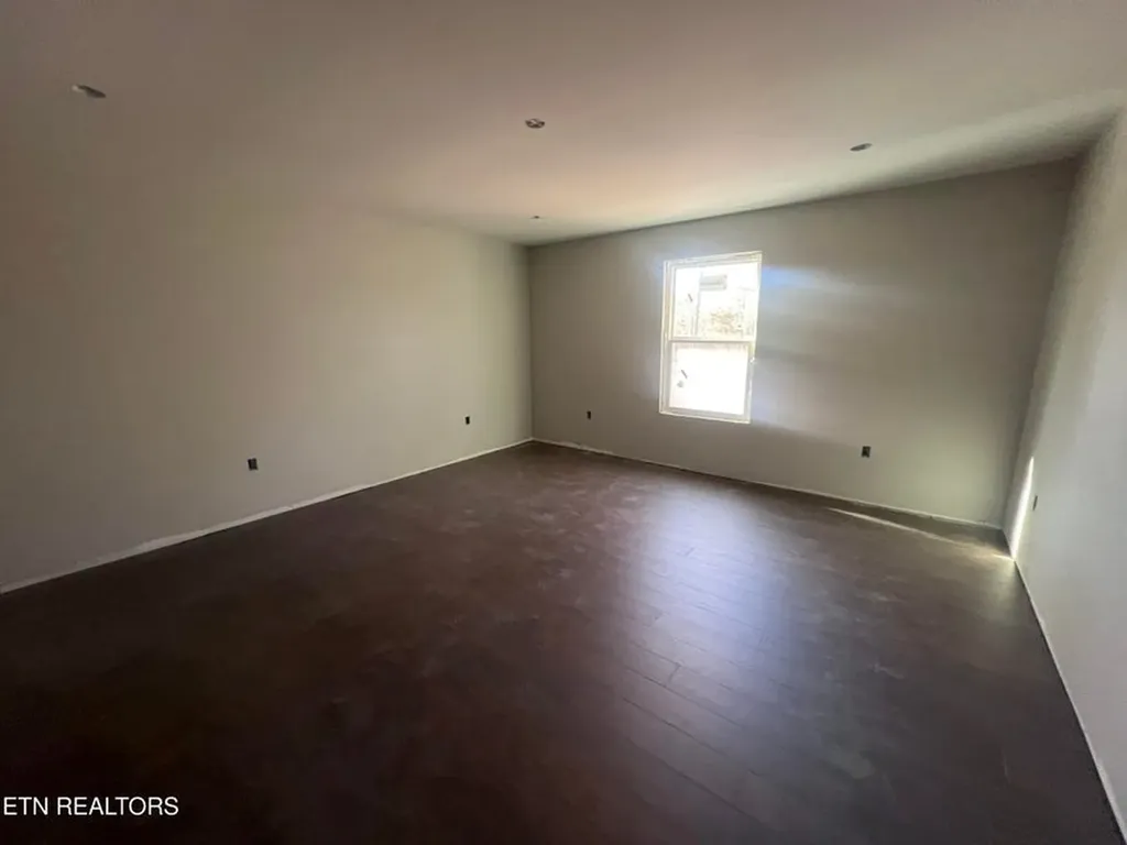 512 St. Anthony Drive Jamestown TN 38556