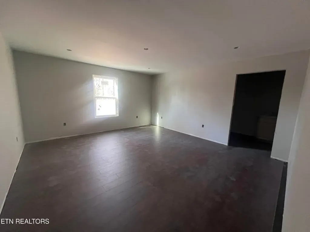 512 Street Anthony Drive Jamestown TN 38556