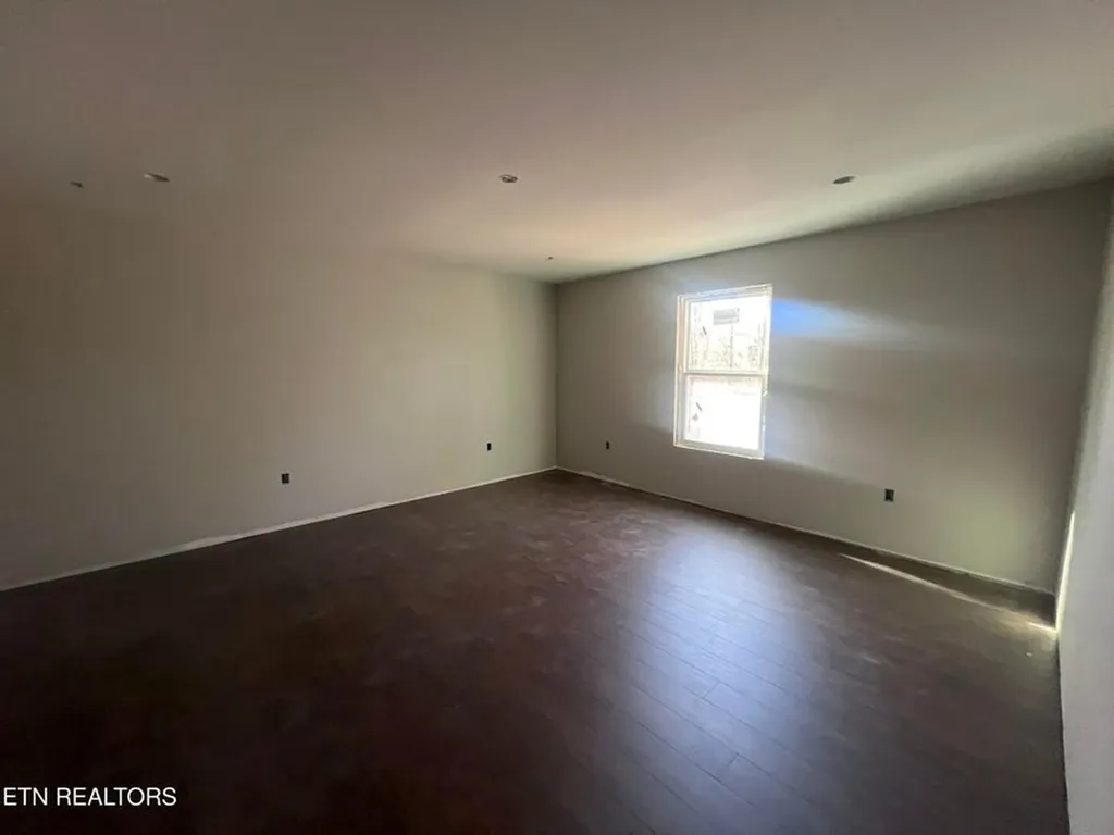 512 Street Anthony Drive Jamestown TN 38556