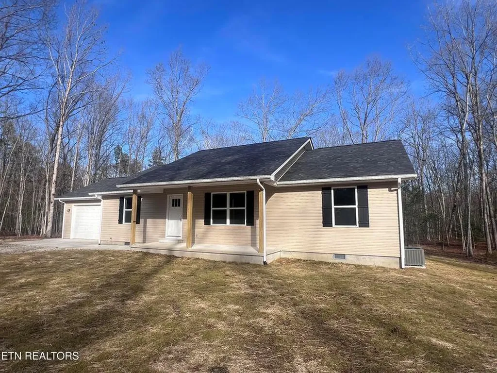 133 Jay Loop Jamestown TN 38556