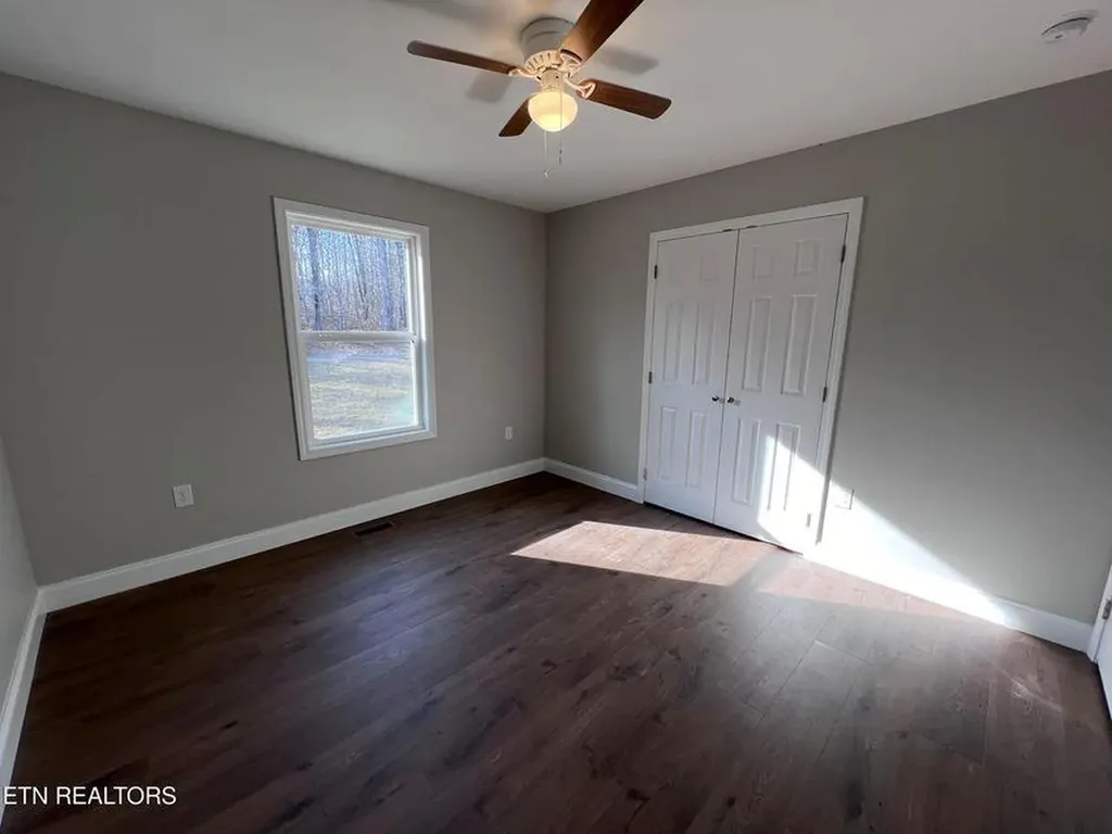 133 Jay Loop Jamestown TN 38556