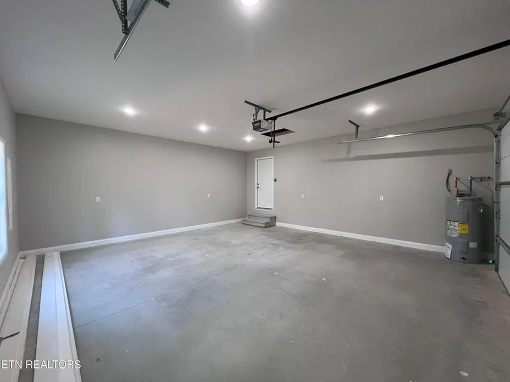 133 Jay Loop Jamestown TN 38556