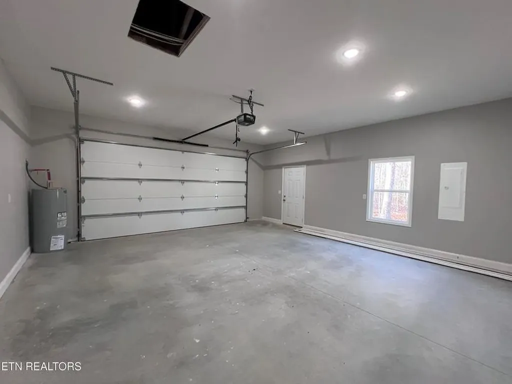 133 Jay Loop Jamestown TN 38556