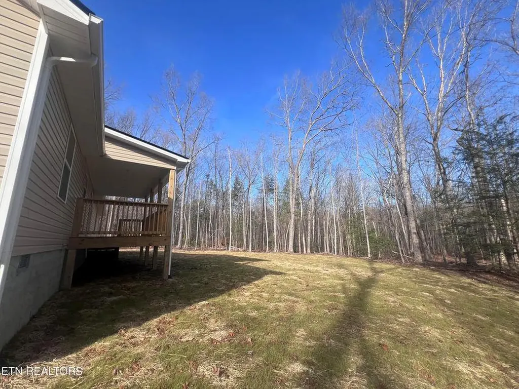 133 Jay Loop Jamestown TN 38556