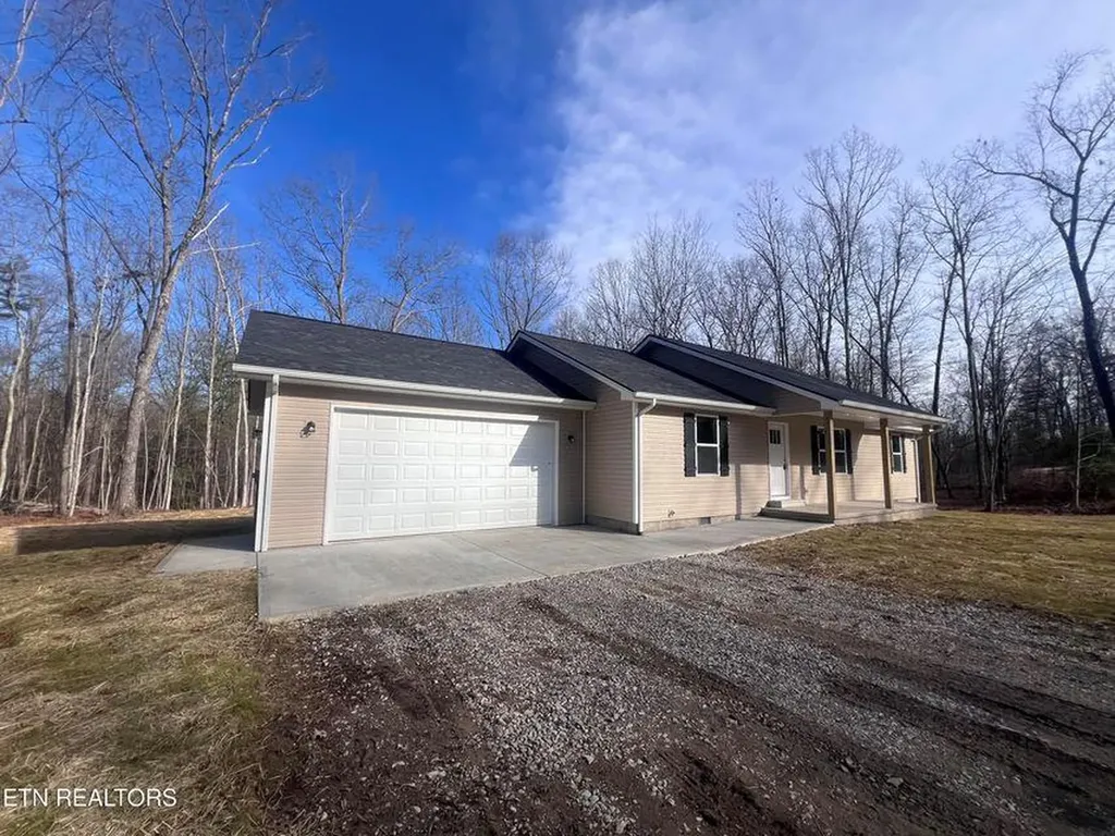 133 Jay Loop Jamestown TN 38556