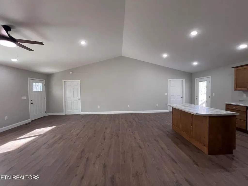 133 Jay Loop Jamestown TN 38556