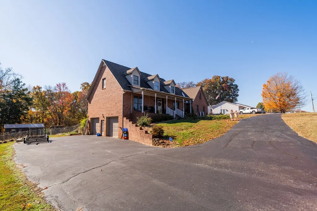 1190 N Allen Road Cookeville TN 38501