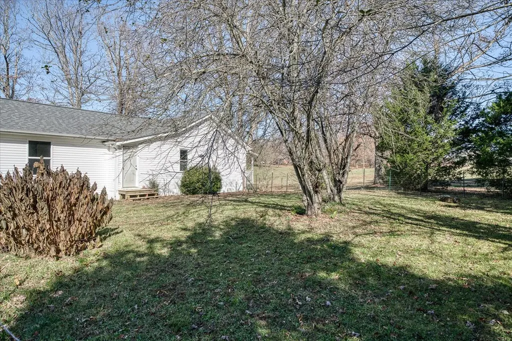 47 Morning Star Lane Crossville TN 38572