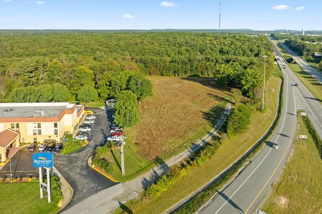 4038 N Main Street Crossville TN 38555