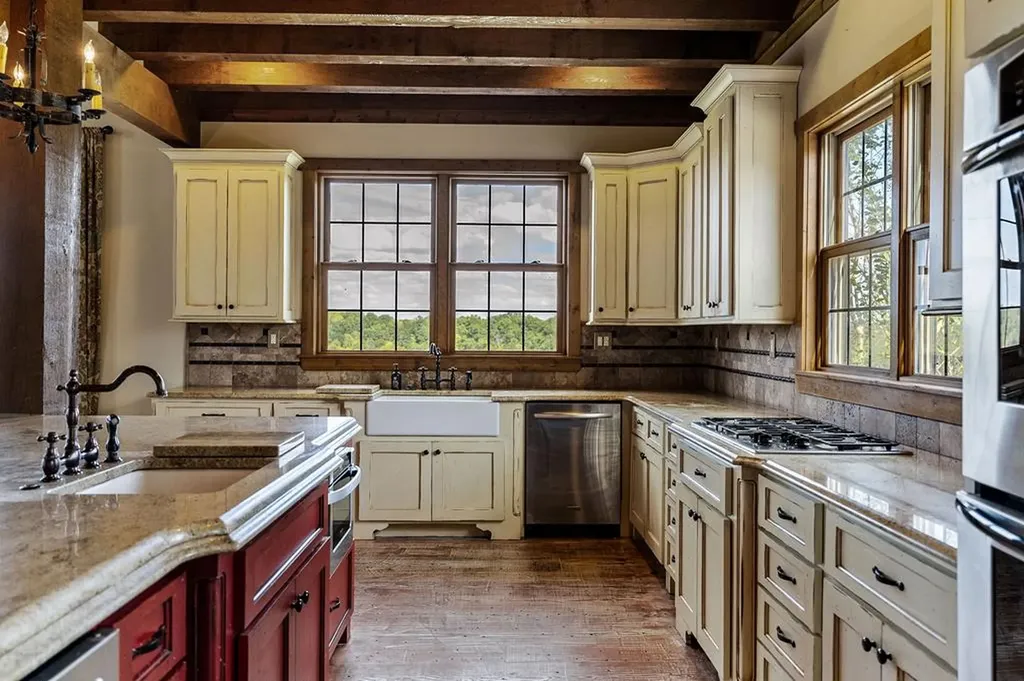 1050 Pine Creek Falls Road Smithville TN 37166