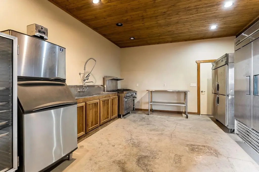 1050 Pine Creek Falls Road Smithville TN 37166