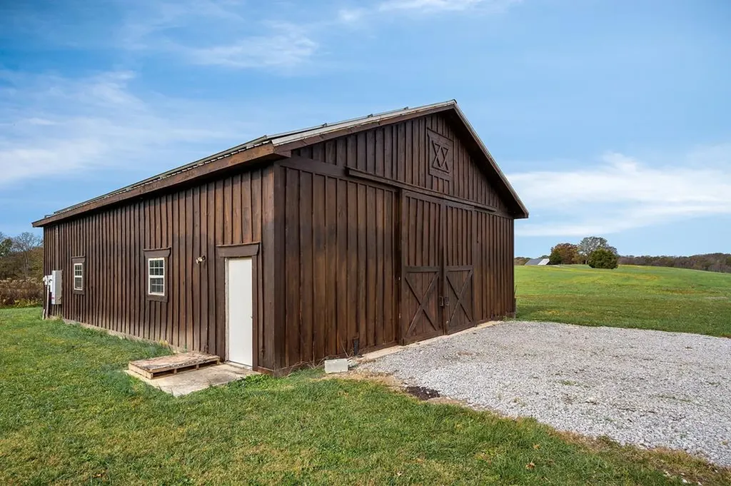 1050 Pine Creek Falls Road Smithville TN 37166