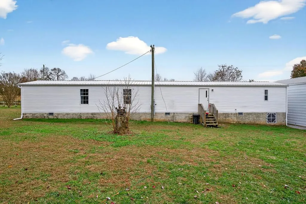 188 Papermill Road Quebeck TN 38583