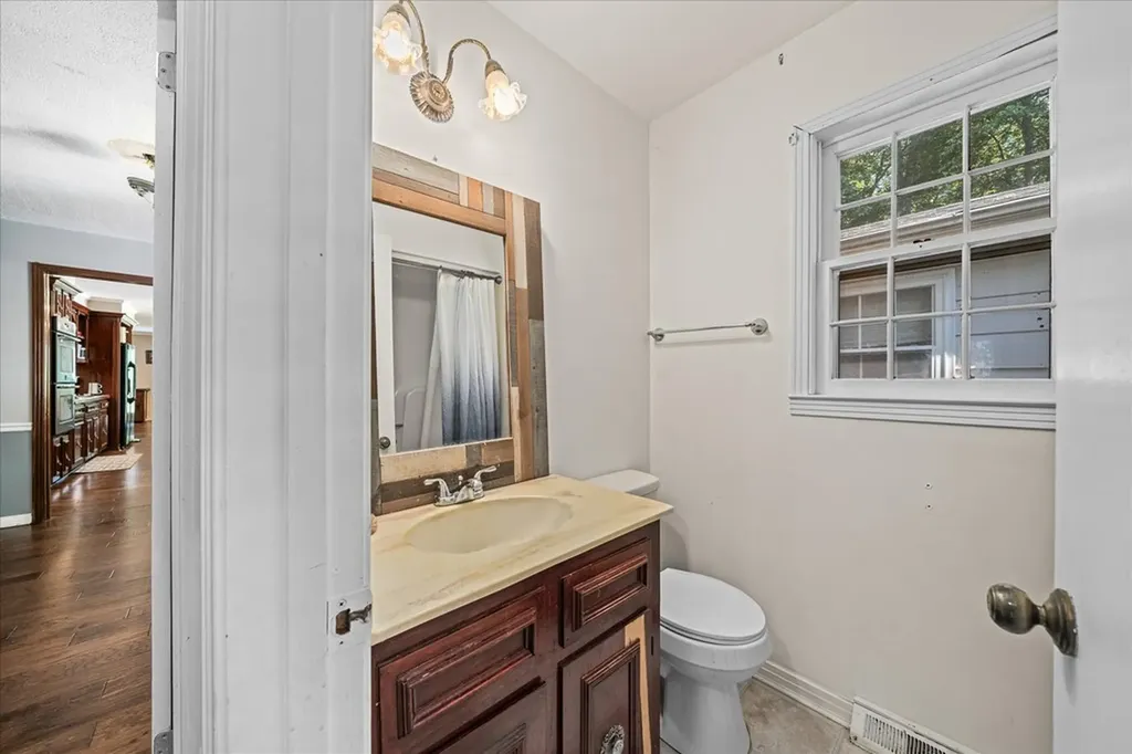 1355 Pilot Cookeville TN 38506